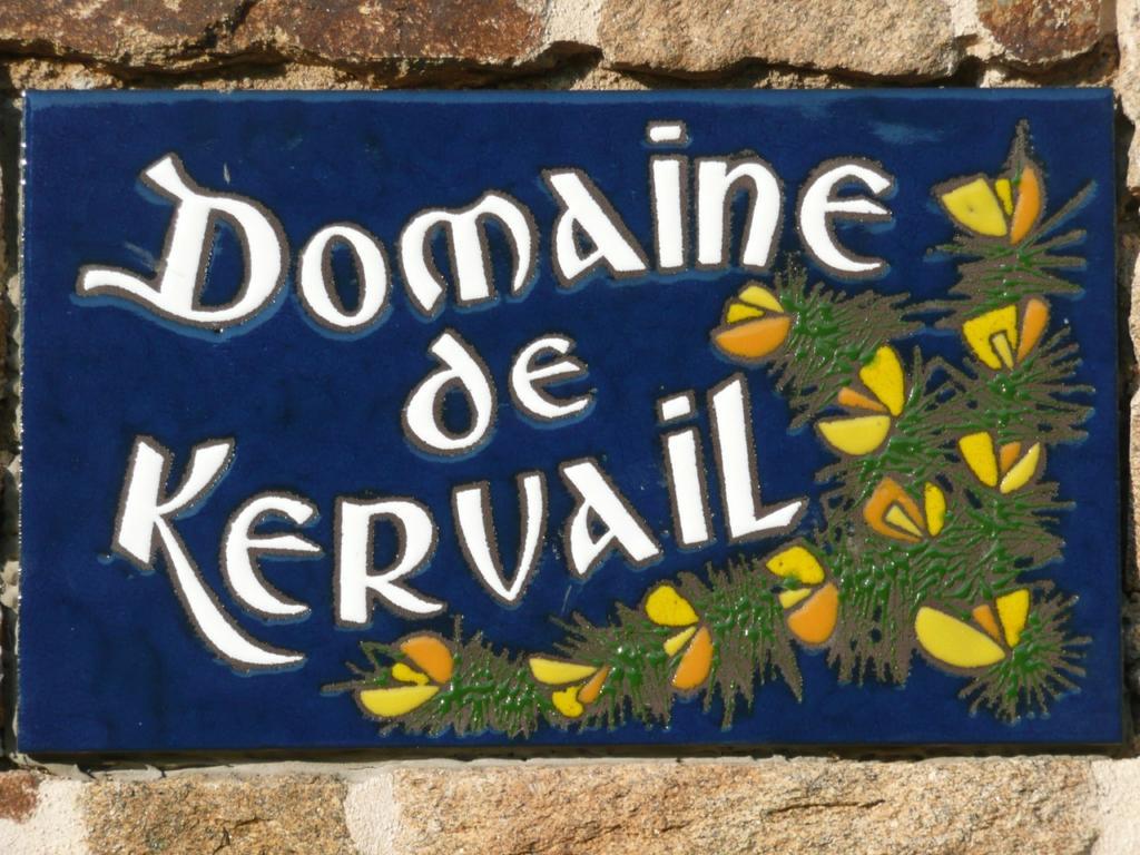 Domaine De Kervail Bed & Breakfast Quimperle Bagian luar foto